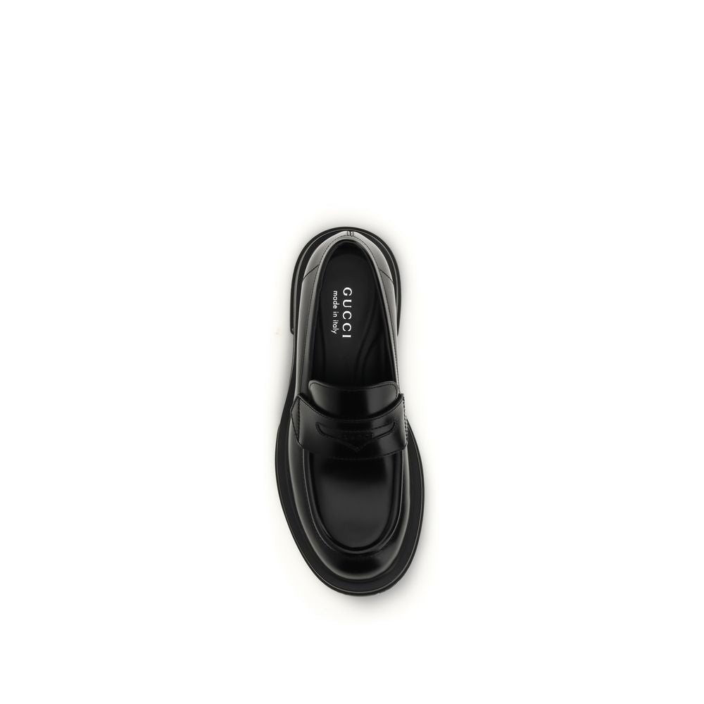 Gucci Schwarze Bos Taurus Kalbsleder Loafer zum Hineinschlüpfen