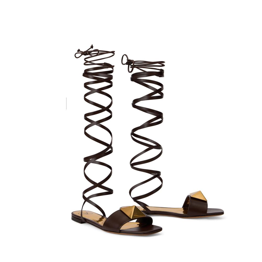 Valentino Garavani Braune Ledersandalen mit Riemenverschluss