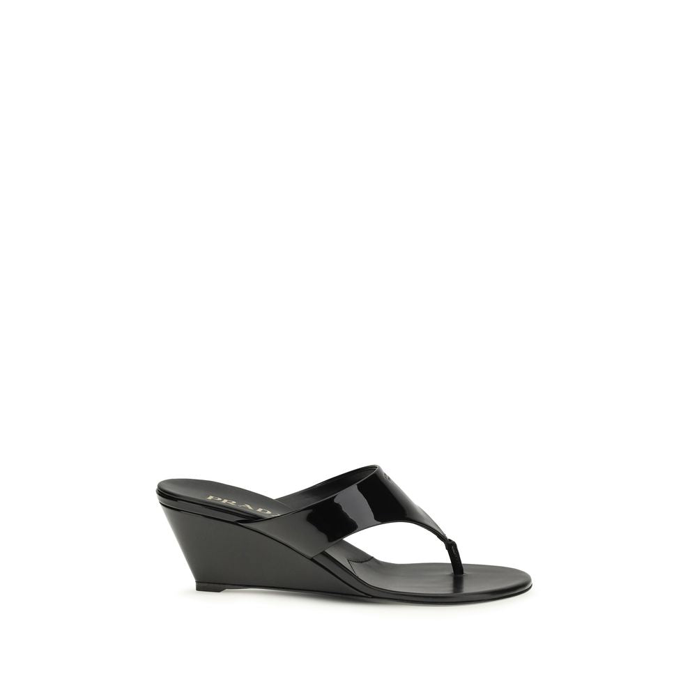 Prada Schwarze Keilabsatz-Sandalen aus Kalbsleder Bos Taurus