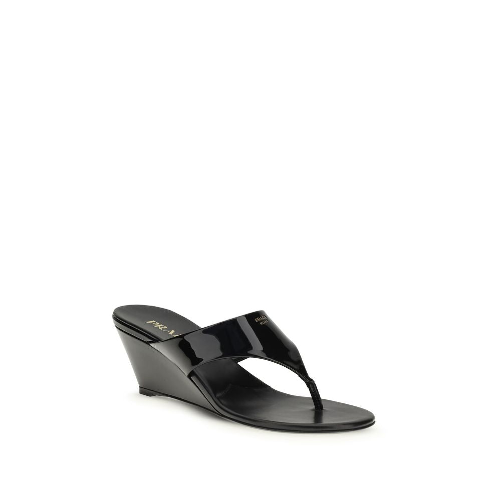 Prada Schwarze Keilabsatz-Sandalen aus Kalbsleder Bos Taurus
