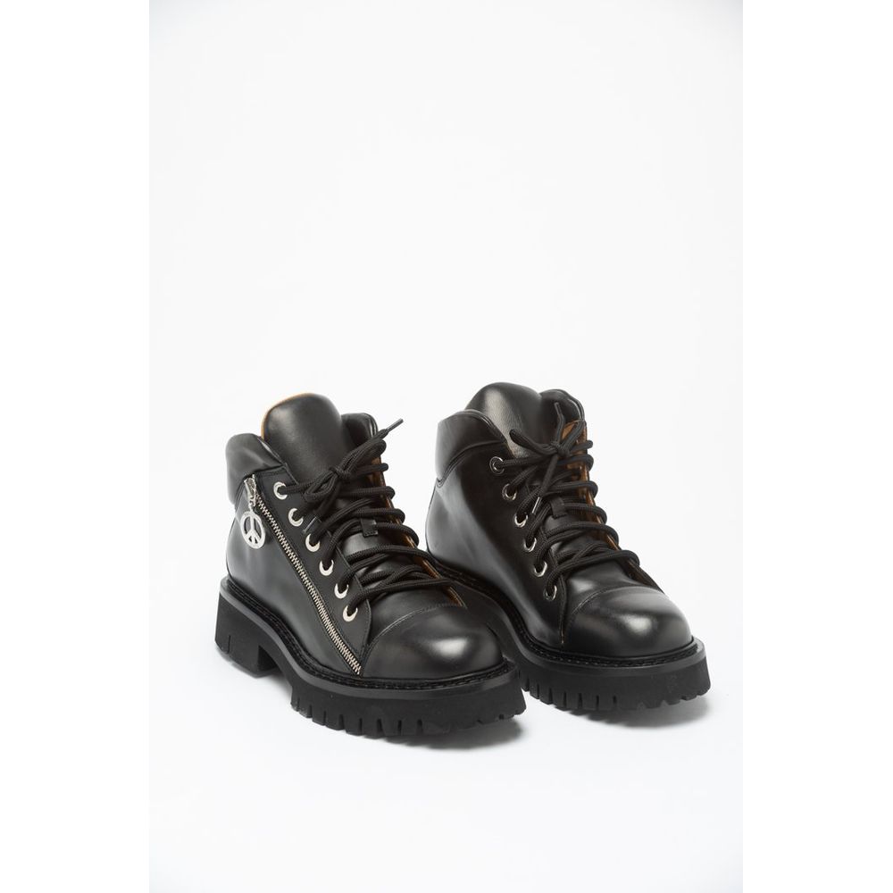 Moschino Schwarze Schnürstiefel aus Kalbsleder