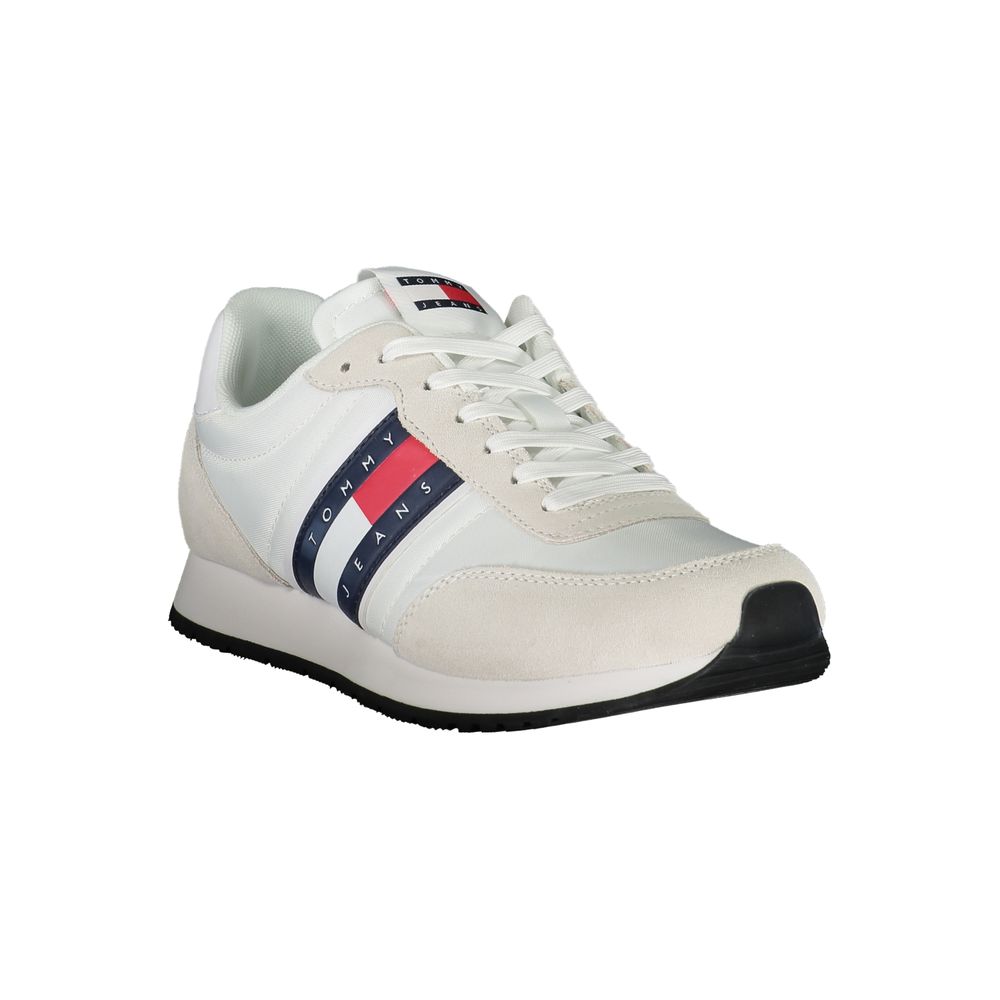 Tommy Hilfiger Schlichte weiße Sneakers mit kontrastierenden Details