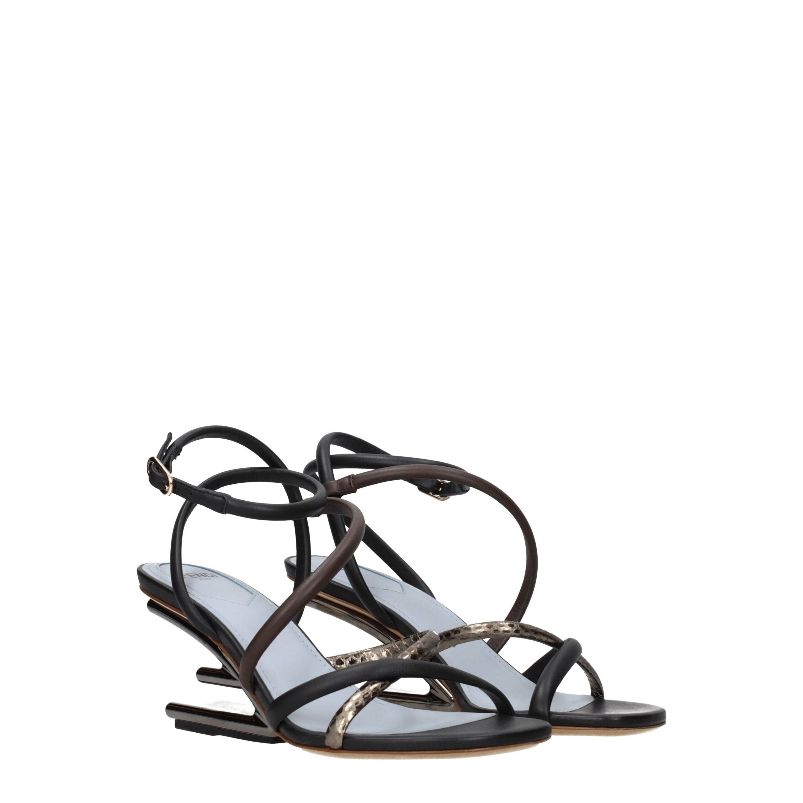 Fendi Flache Sandalen aus Leder in verschiedenen Farben