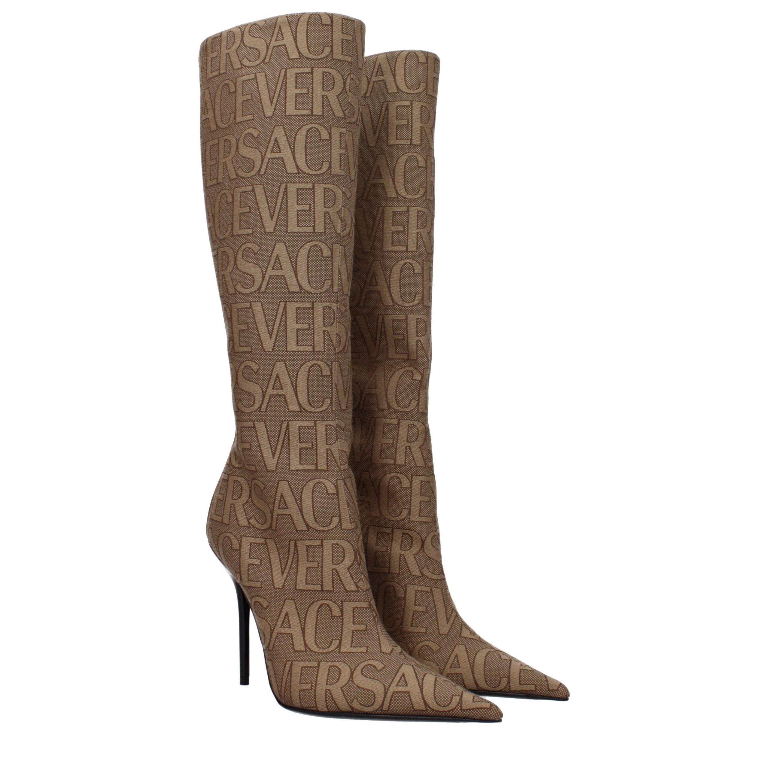 Versace Beigefarbene High-Heel-Stiefel aus Stoff