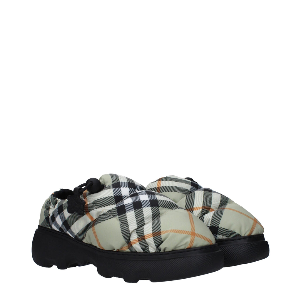 Burberry Slipper aus grünem Stoff