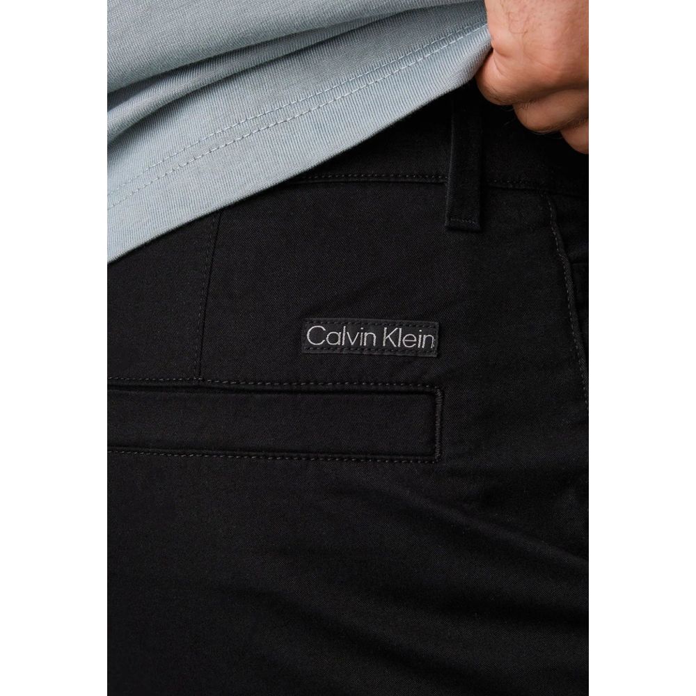 Calvin Klein Jeans Schwarze Hose aus recycelter Baumwolle