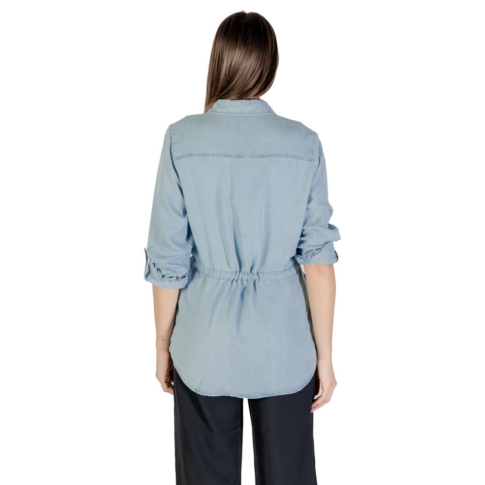 Only Hellblaue Bluse aus Tencel